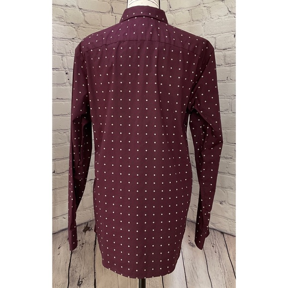 Banana Republic Men’s Standard Fit Non-Iron Burgundy Dress Shirt (Size M) - Picture 6 of 10